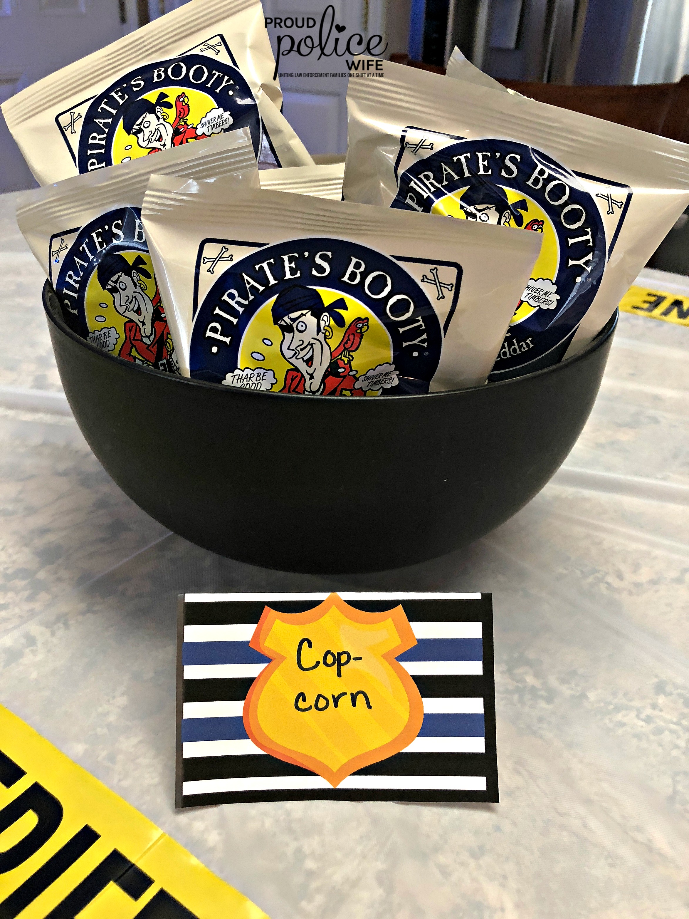 How to throw an easy + DIY police themed party (with FREE printables)